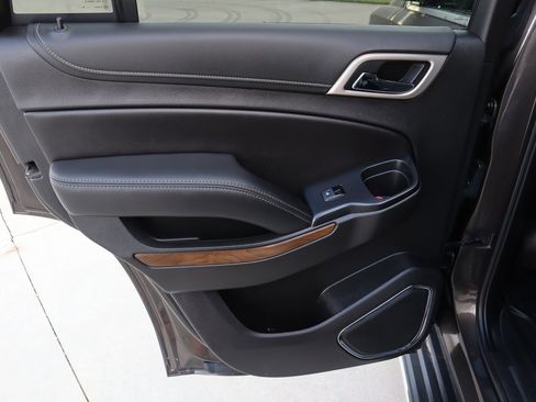 Used 2019 GMC Yukon Denali image 19