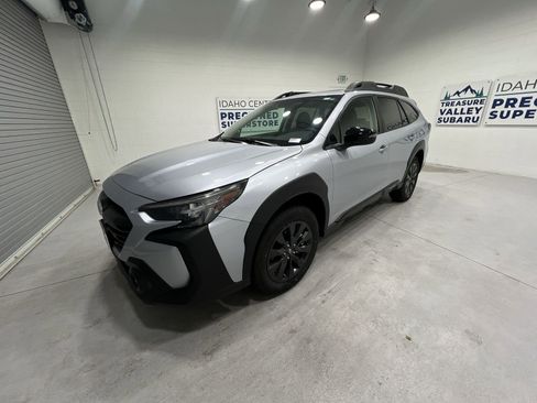 Certified 2025 Subaru Outback Onyx Edition image 4
