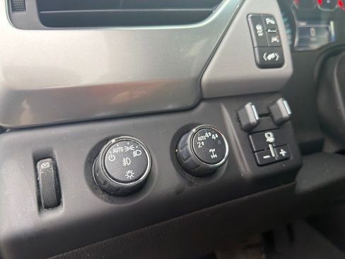 Used 2020 Chevrolet Tahoe LT image 14