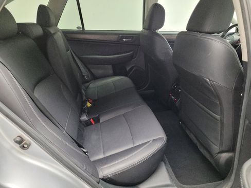 Used 2018 Subaru Outback 2.5i Limited AWD/4WD image 19