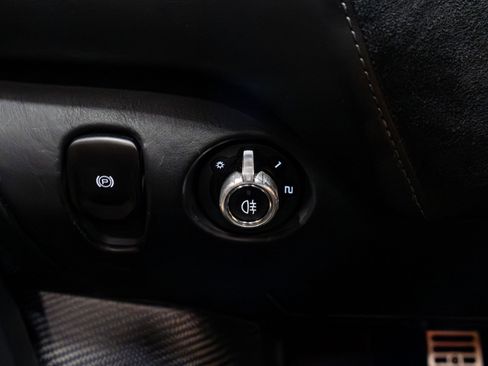 Used 2019 McLaren 720S Luxury RWD image 57