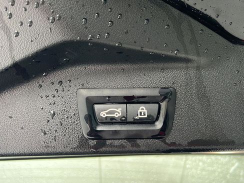 Certified 2022 BMW X5 xDrive40i w/ M Sport Package image 36