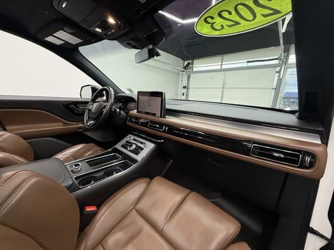 Used 2023 Lincoln Aviator Reserve w/ Jet Appearance Package image 22