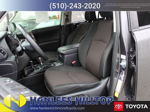 Used 2021 Toyota 4Runner TRD Off-Road image 12