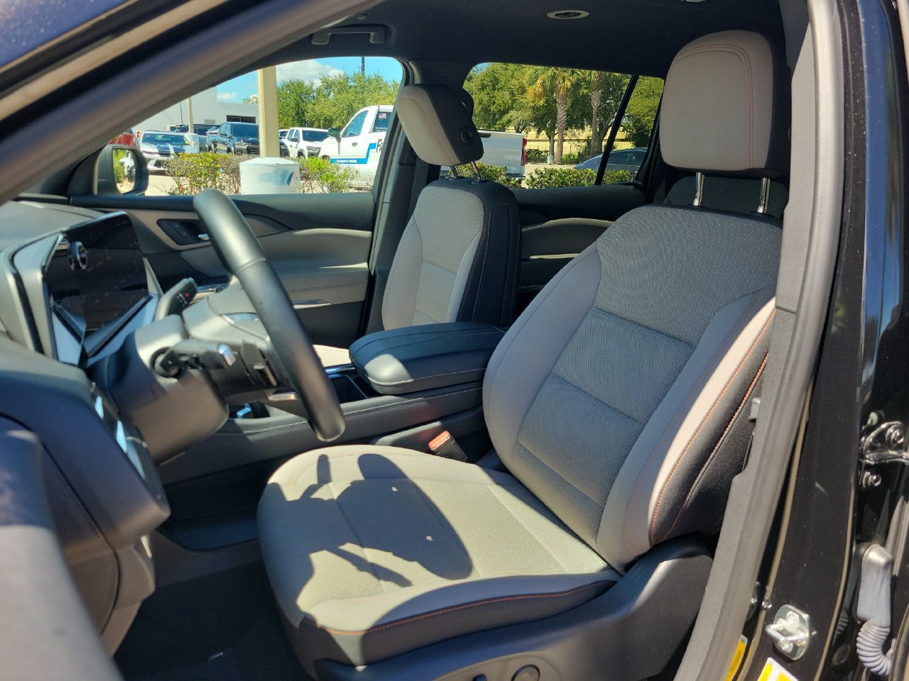 Certified 2026 Chevrolet Traverse LT w/ Driver Confidence Package FWD image 16