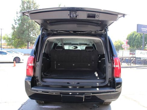 Used 2019 Chevrolet Suburban LT image 39