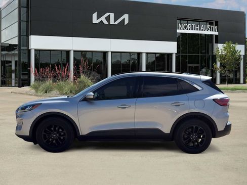 Used 2020 Ford Escape SE FWD image 5