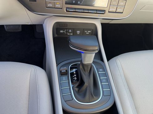 Certified 2025 Hyundai Kona SEL image 33