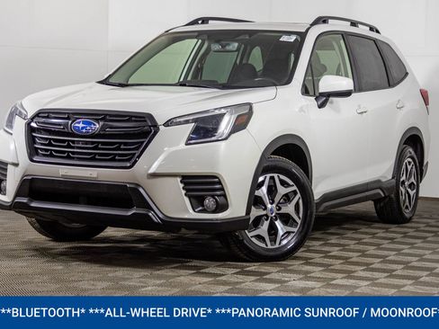 Used 2022 Subaru Forester Premium image 2