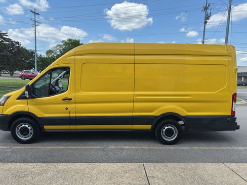 Used 2019 Ford Transit 250 148 High Roof Extended RWD image 7