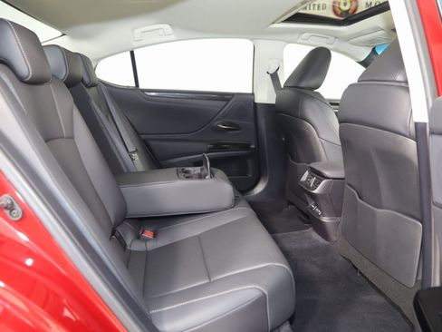 Used 2024 Lexus ES 350 image 13