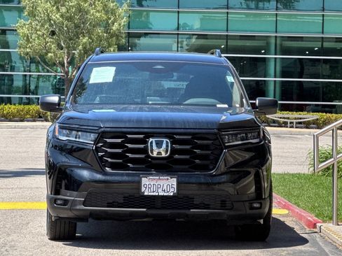 Certified 2025 Honda Pilot Sport image 9