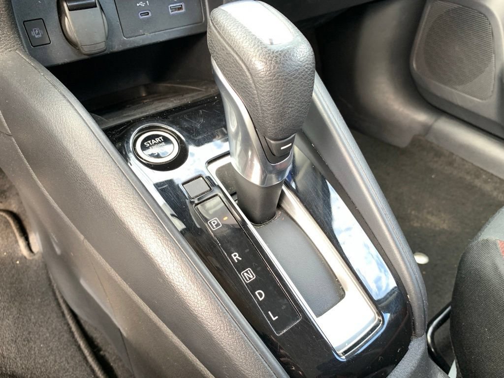 Used 2024 Nissan Versa SR FWD image 22