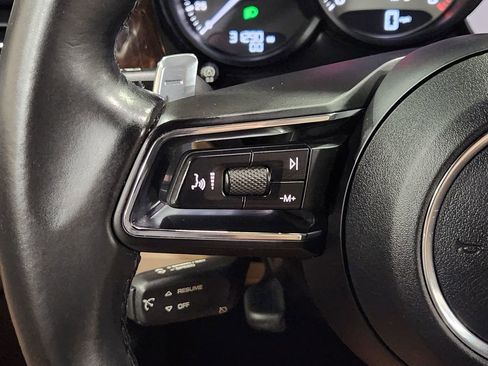 Used 2022 Porsche Macan S image 47