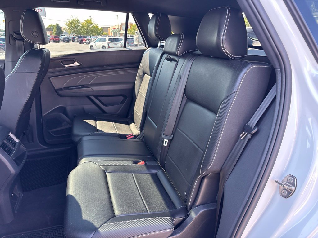 Used 2023 Volkswagen Atlas Cross Sport SE AWD/4WD image 27