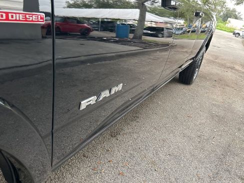 Used 2025 RAM 2500 Limited AWD/4WD image 19