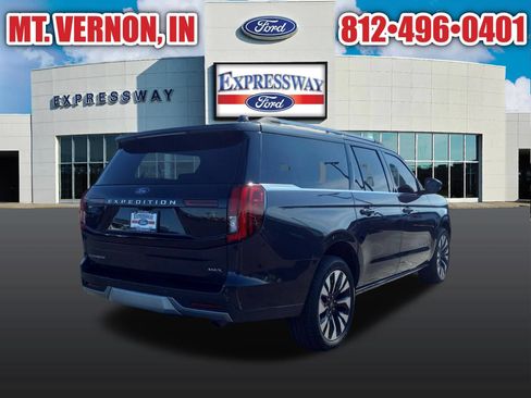 Used 2025 Ford Expedition Max Platinum w/ Driver's Package AWD/4WD image 7