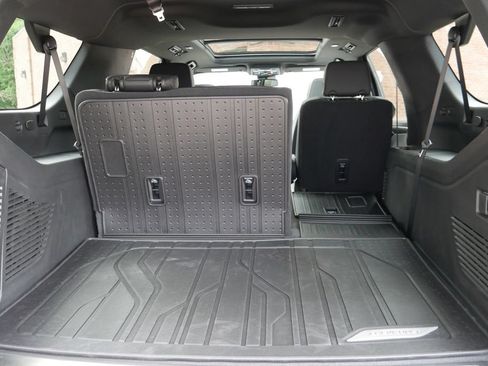 New 2026 Chevrolet Suburban RST w/ RST Capability Package AWD/4WD image 12