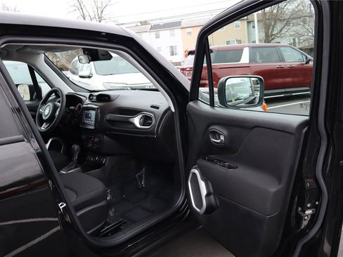 Used 2021 Jeep Renegade Sport image 26