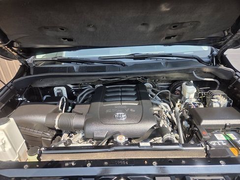 Used 2021 Toyota Tundra SR5 w/ SR5 Leather Package AWD/4WD image 42
