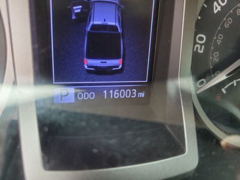 Used 2019 Toyota Tacoma SR5 AWD/4WD image 18