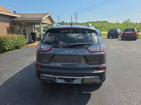Used 2019 Jeep Cherokee Limited w/ Trailer Tow Group AWD/4WD image 7
