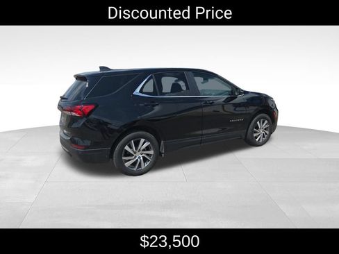 Used 2024 Chevrolet Equinox LT AWD/4WD image 3