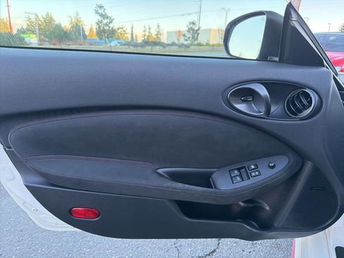 Used 2017 Nissan 370Z NISMO image 21