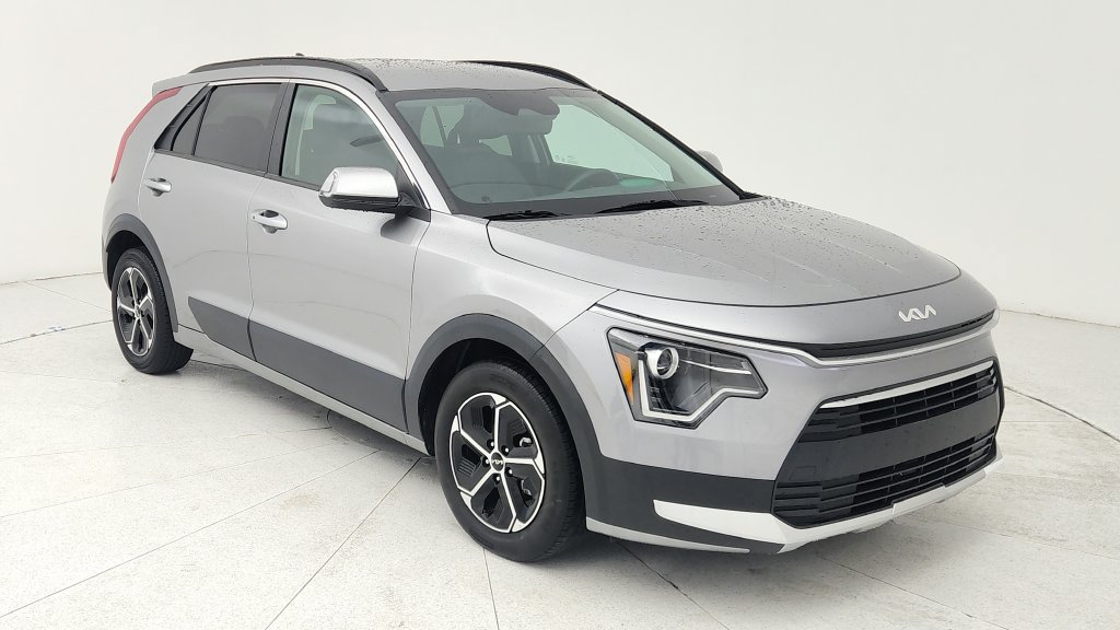 Used 2024 Kia Niro EX w/ EX Cold Weather Package FWD image 1