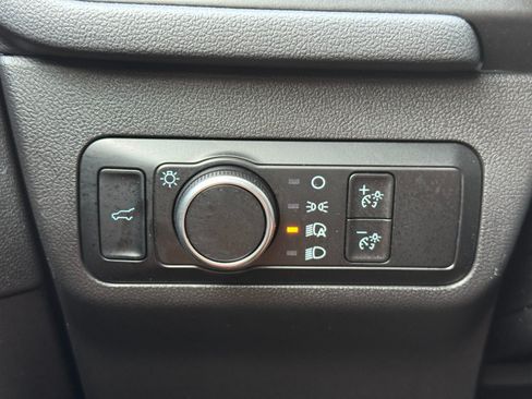 Used 2024 Ford Escape ST-Line w/ Tech Pack #1 FWD image 16