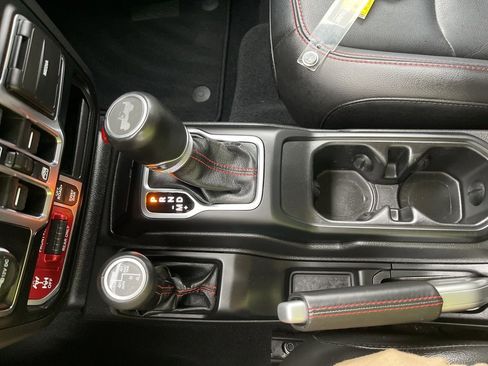 Used 2021 Jeep Wrangler Unlimited Rubicon w/ Xtreme Recon 35" Tire Package image 39