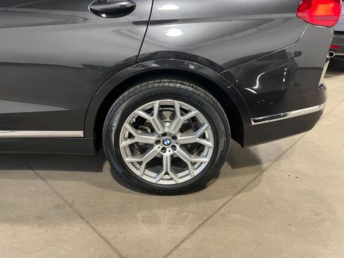 Used 2022 BMW X7 xDrive40i w/ Premium Package image 54