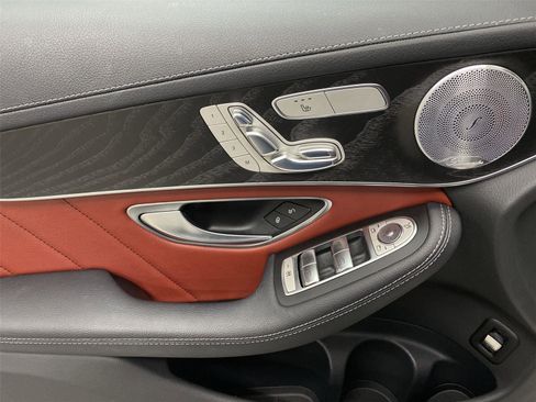 Used 2018 Mercedes-Benz GLC 300 4MATIC Coupe image 19