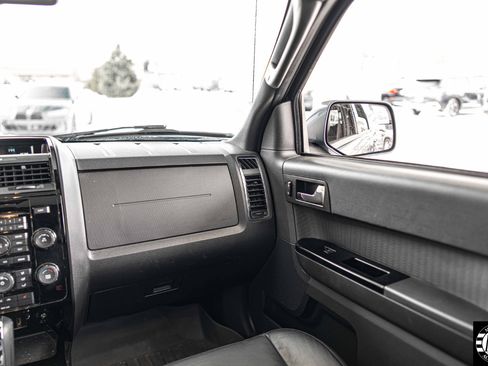 Used 2010 Ford Escape Limited image 25