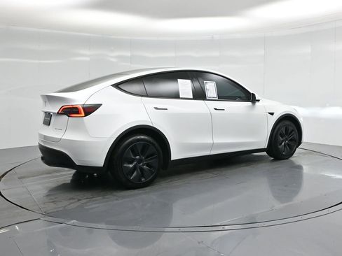 Used 2025 Tesla Model Y Long Range image 25
