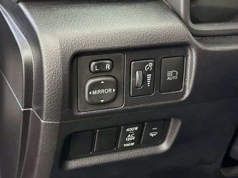 Used 2024 Toyota 4Runner SR5 Premium image 17