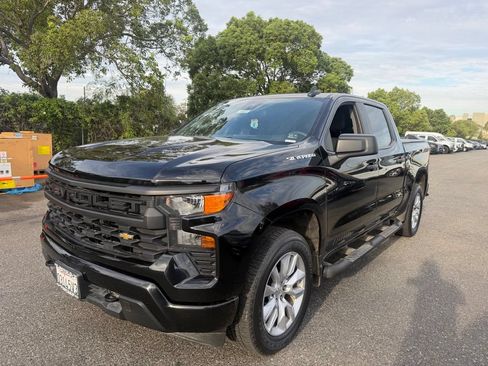 Used 2023 Chevrolet Silverado 1500 Custom AWD/4WD image 1