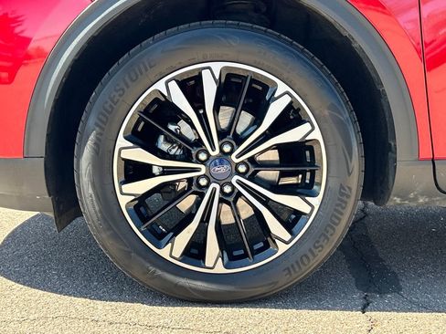 Used 2022 Ford Escape SE w/ SE Sport Appearance Package image 25