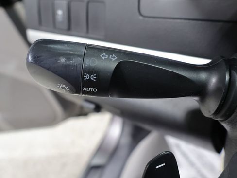 Used 2015 Toyota Camry SE FWD image 33