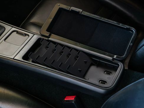 Used 1989 Porsche 944 Turbo image 76