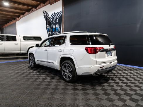 Used 2017 GMC Acadia Denali w/ Technology Package AWD/4WD image 3