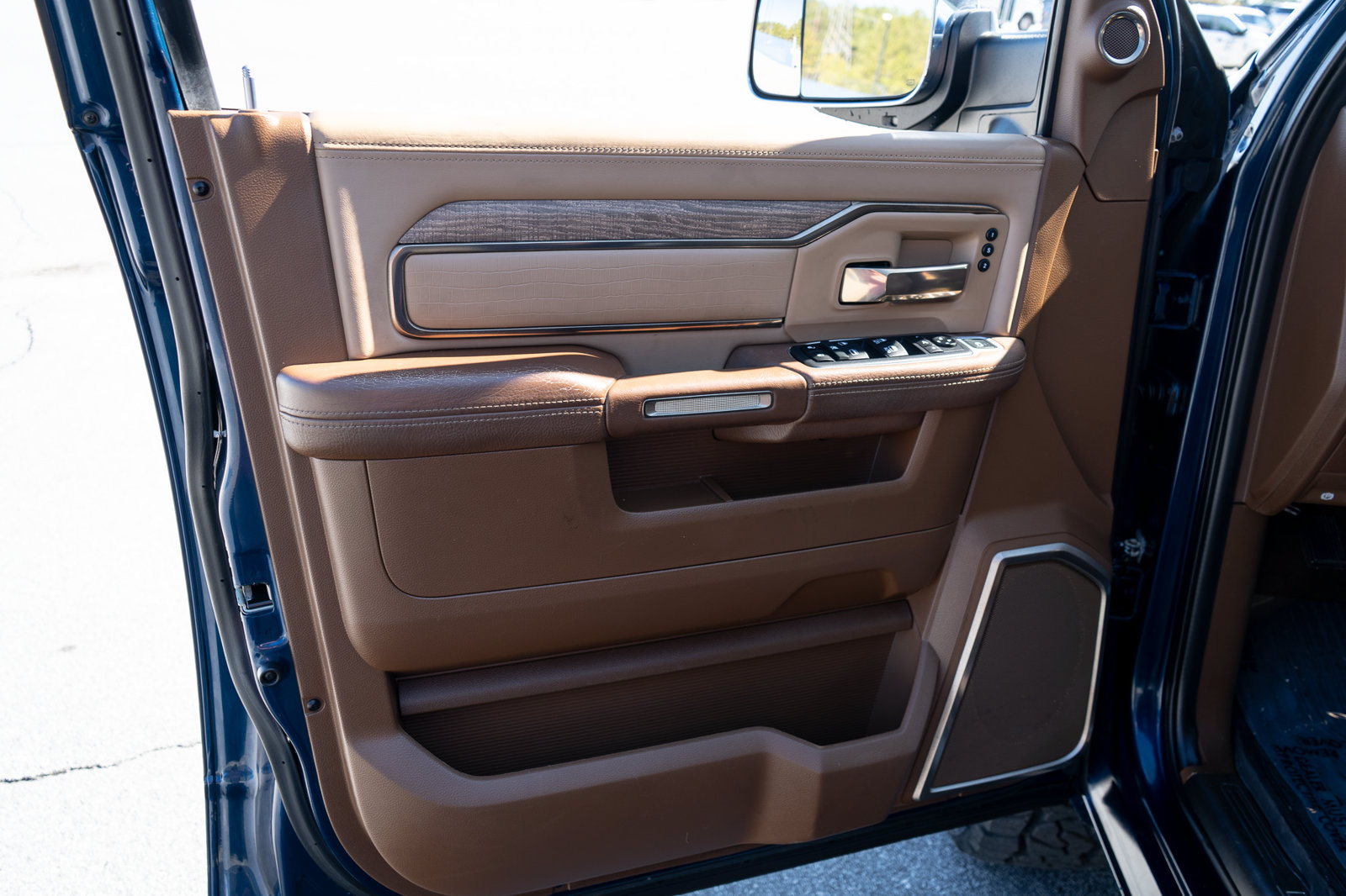 Used 2019 RAM 2500 Limited RWD image 23