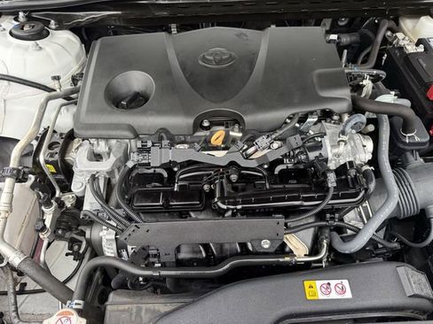 Used 2024 Toyota Camry XSE FWD image 33