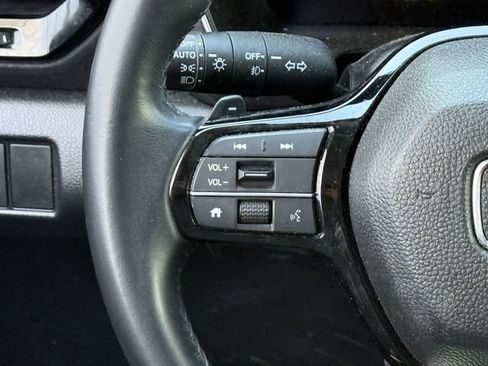 Used 2025 Honda Pilot EX-L image 13