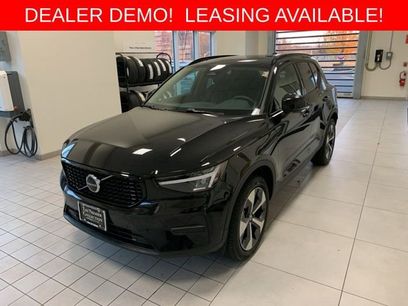 Used 2026 Volvo XC40 B5 Core w/ Climate Package