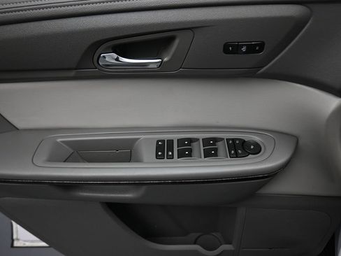 Used 2017 GMC Acadia Limited SLT AWD/4WD image 10