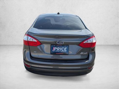 Used 2018 Ford Fiesta SE image 7