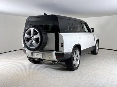 Used 2024 Land Rover Defender 110 SE AWD/4WD image 5