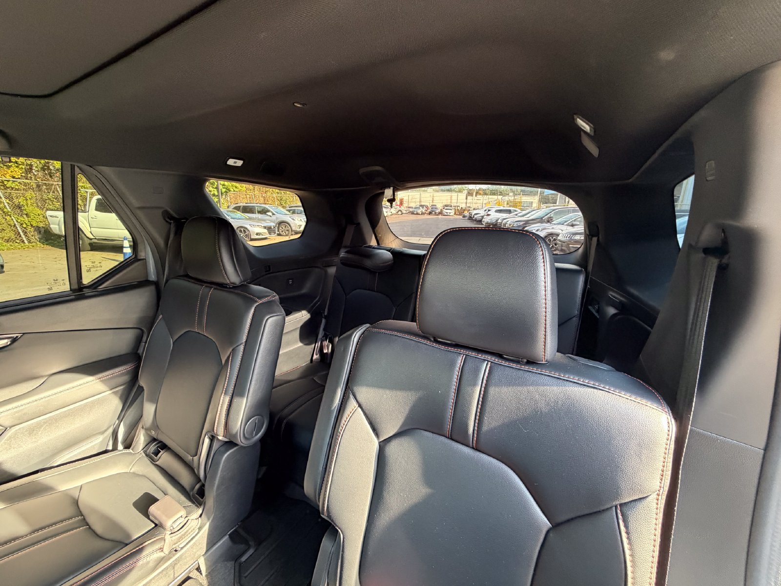 Used 2025 Honda Pilot TrailSport image 14