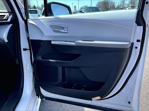 Used 2025 Toyota Sienna XLE w/ XLE Plus Package image 12